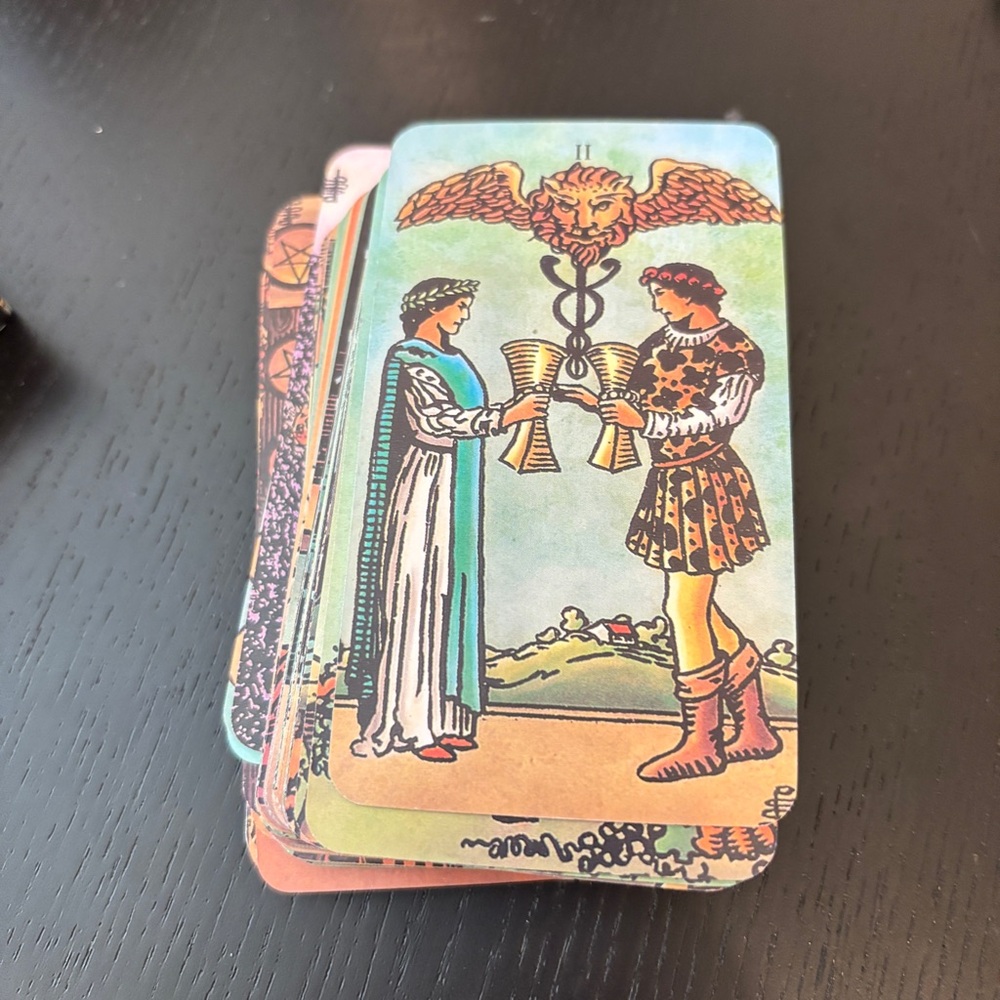 Radiant wise spirit Tarot card deck. - Picture 2 of 4